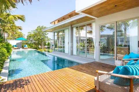 House in Phuket, Thailand 5 bedrooms № 209585