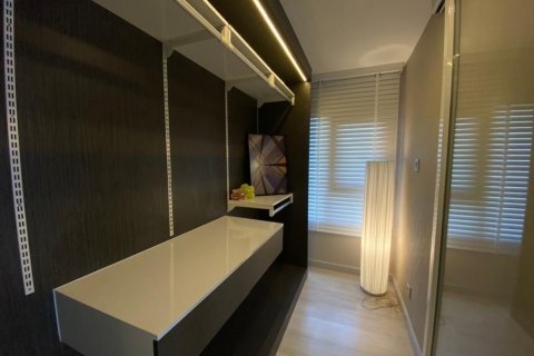 Кондоминиум с 2 спальнями в Сатхоне, Бангкок, Таиланд № 135491 - фото 4