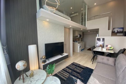 Кондоминиум с 2 спальнями в Сатхоне, Бангкок, Таиланд № 135491 - фото 1