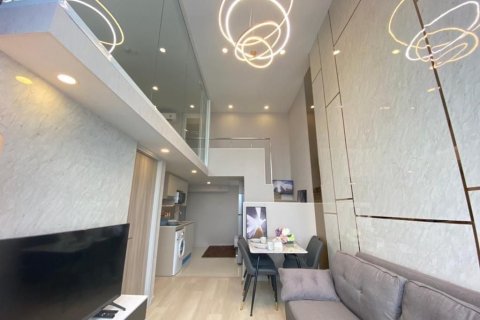 Кондоминиум с 2 спальнями в Сатхоне, Бангкок, Таиланд № 135491 - фото 2