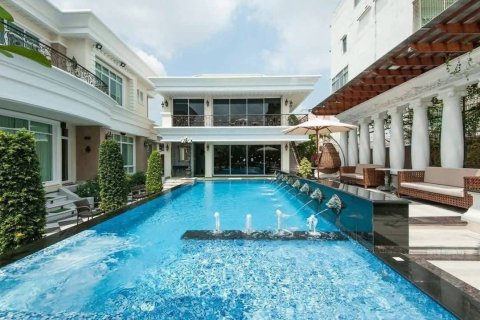 Villa in Din Daeng, Bangkok, Thailand 5 bedrooms № 163421 - photo 11