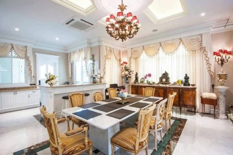Villa in Din Daeng, Bangkok, Thailand 5 bedrooms № 163421 - photo 4