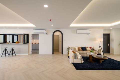 Condo in Bangkok, Thailand, 3 bedrooms  № 161101 - photo 8