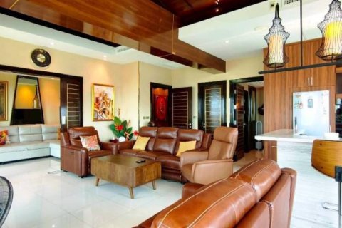 Condo in Bang Lamung, Thailand, 3 bedrooms  № 161103 - photo 2