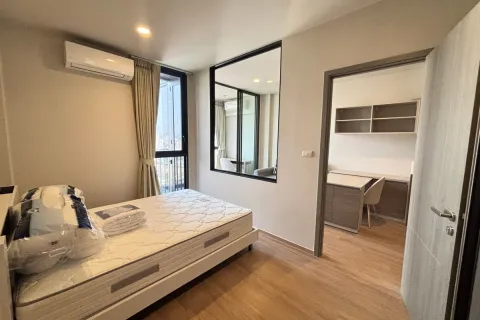 Studio dans le Condo à Sathon, Bangkok, Thaïlande  № 164661 - photo 2