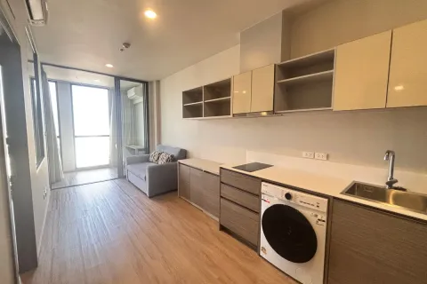 Studio dans le Condo à Sathon, Bangkok, Thaïlande  № 164661 - photo 10