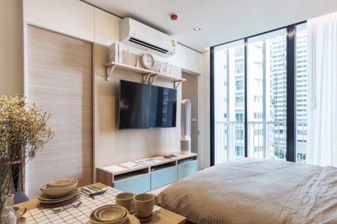 Студия в кондо в Клонг Тоэй, Бангкок, Таиланд № 164663 - фото 4