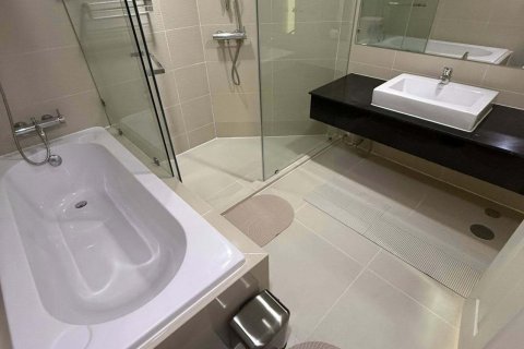 Condo in Huai Khwang, Bangkok, Thailand, 2 bedrooms  № 164662 - photo 14