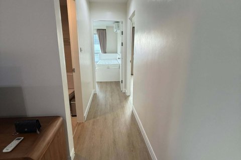 Condo in Huai Khwang, Bangkok, Thailand, 2 bedrooms  № 164662 - photo 9