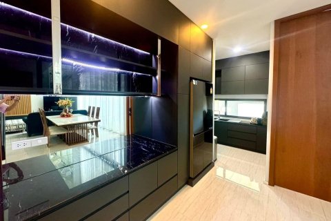 Villa in Chiang Mai, Thailand 3 bedrooms № 155351 - photo 6