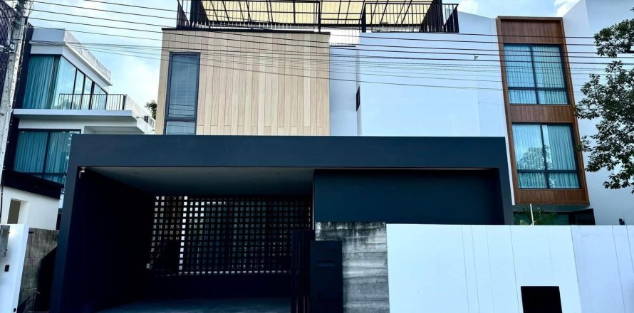 Villa in Chiang Mai, Thailand 3 bedrooms № 155351