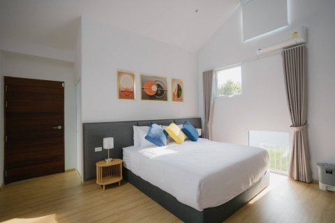 Villa in Chiang Mai, Thailand 5 bedrooms № 155350 - photo 11