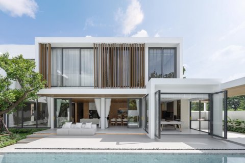 House in Chiang Mai, Thailand 5 bedrooms № 155346 - photo 1