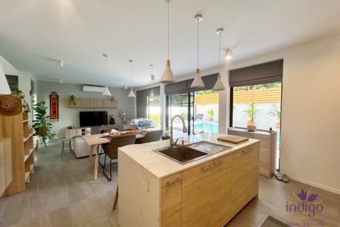 House in Hang Dong, Thailand 4 bedrooms № 158793 - photo 11