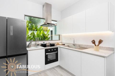 Villa in Rawai, Thailand 4 bedrooms № 179379 - photo 4