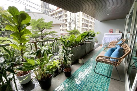 Condo in Watthana, Bangkok, Thailand, 3 bedrooms  № 150338 - photo 5