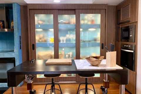 Condo in Watthana, Bangkok, Thailand, 3 bedrooms  № 150338 - photo 12