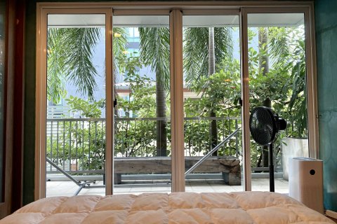 Condo in Watthana, Bangkok, Thailand, 3 bedrooms  № 150338 - photo 9