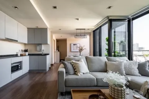 Дуплекс в Пхракханонге, Бангкок, Таиланд с 3 спальнями  № 140357 - фото 2