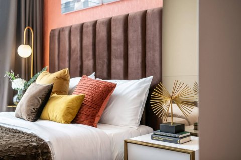 Condo in Bangkok, Thailand, 2 bedrooms  № 180415 - photo 26
