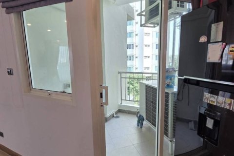 Кондоминиум с 2 спальнями в Хуай Кванге, Бангкок, Таиланд № 156278 - фото 9