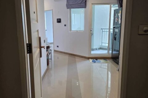 Кондоминиум с 2 спальнями в Хуай Кванге, Бангкок, Таиланд № 156278 - фото 3