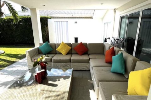 Вилла в Хуа Хине, Таиланд с 4 спальнями  № 156280 - фото 10