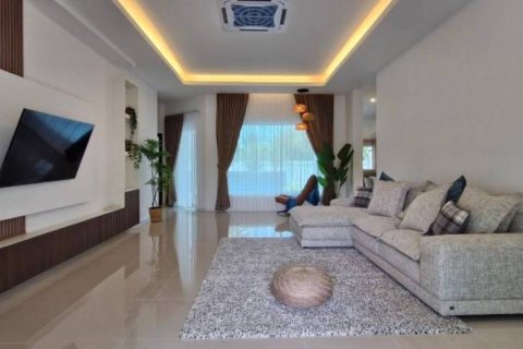 House in Bang Lamung, Thailand 3 bedrooms № 146892 - photo 2
