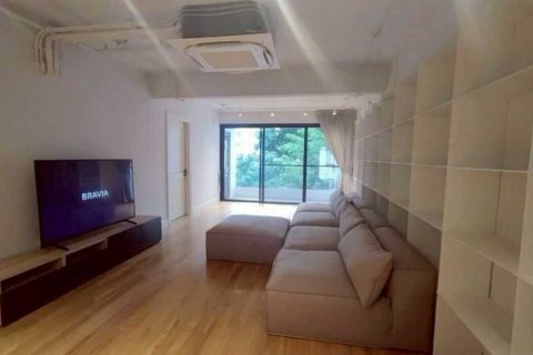 Condo in Bangkok, Thailand, 2 bedrooms  № 146888 - photo 2