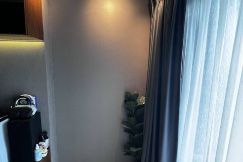 Condo à Huai Khwang, Bangkok, Thaïlande, 1 chambre  № 146894 - photo 8