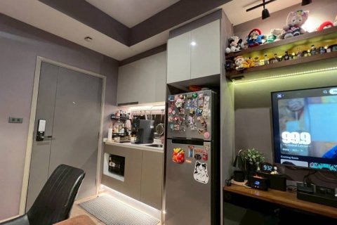 Condo à Huai Khwang, Bangkok, Thaïlande, 1 chambre  № 146894 - photo 4