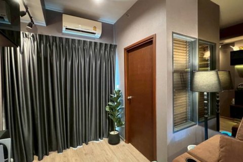 Condo à Huai Khwang, Bangkok, Thaïlande, 1 chambre  № 146894 - photo 7