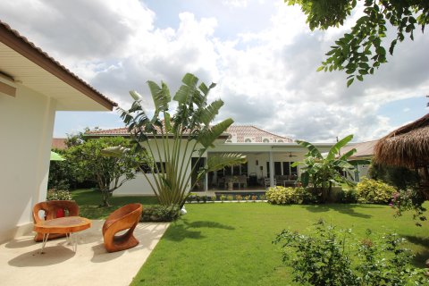 Villa in Hua Hin, Thailand 4 bedrooms № 168551 - photo 5