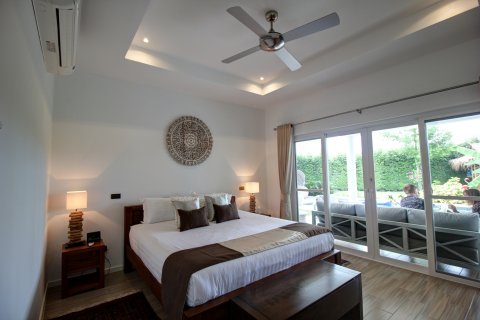 Villa in Hua Hin, Thailand 4 bedrooms № 168551 - photo 24