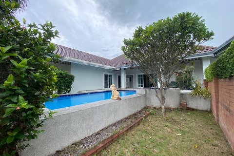 Villa in Hua Hin, Thailand 3 bedrooms № 168549 - photo 2