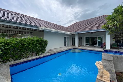 Villa in Hua Hin, Thailand 3 bedrooms № 168549