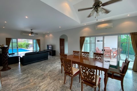 Villa in Hua Hin, Thailand 3 bedrooms № 168549 - photo 11