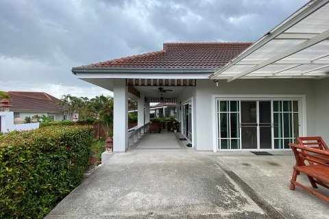 Villa in Hua Hin, Thailand 3 bedrooms № 168549 - photo 29