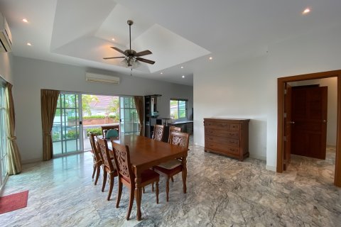 Villa in Hua Hin, Thailand 3 bedrooms № 168549 - photo 14