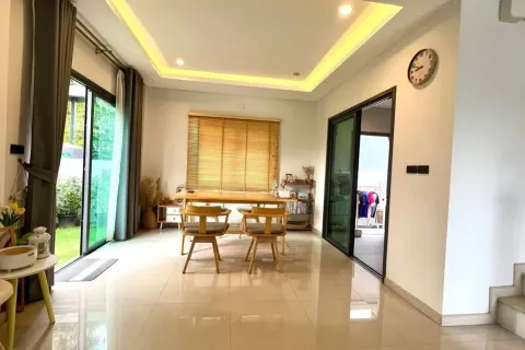 Casa de 3 dormitorios en Pattaya, Tailandia № 211600 - foto 14