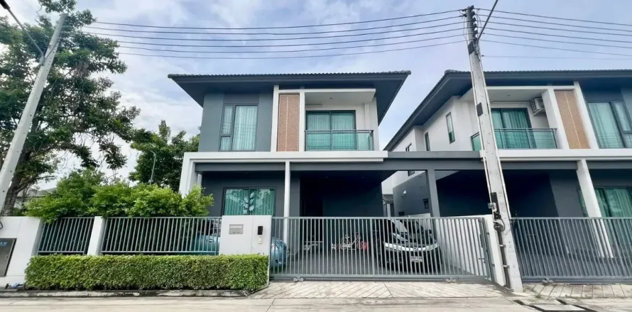 Casa de 3 dormitorios en Pattaya, Tailandia № 211600