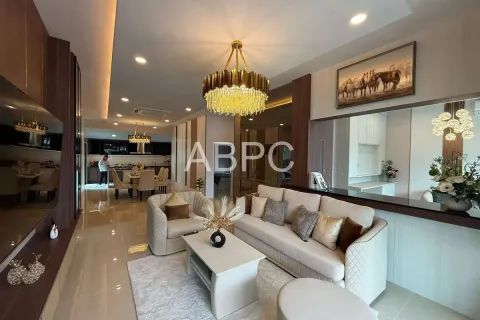 Casa de 3 dormitorios en Pattaya, Tailandia № 211597 - foto 5