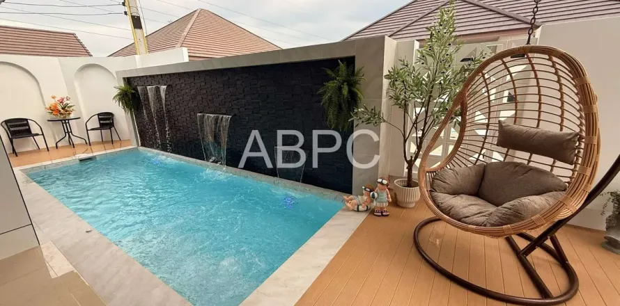 Casa de 3 dormitorios en Pattaya, Tailandia № 211597