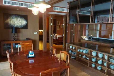 Кондоминиум с 2 спальнями в Кхлонг Сане, Бангкок, Таиланд № 149994 - фото 2