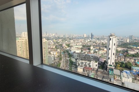 Кондоминиум с 2 спальнями в Бангкоке, Таиланд № 149998 - фото 11