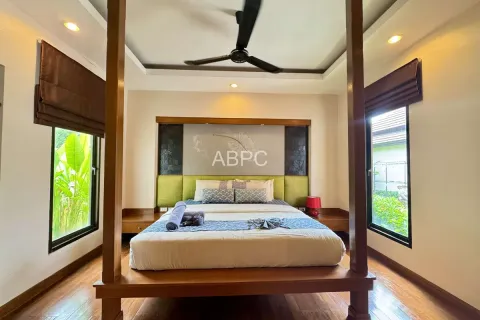 Casa de 5 dormitorios en Pattaya, Tailandia № 211111 - foto 10