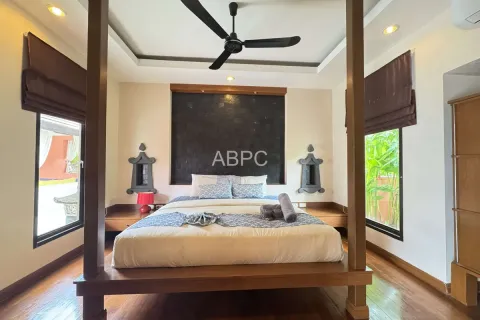 Casa de 5 dormitorios en Pattaya, Tailandia № 211111 - foto 9