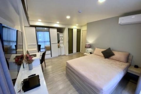 Кондоминиум с 2 спальнями в Дин Даенге, Бангкок, Таиланд № 167950