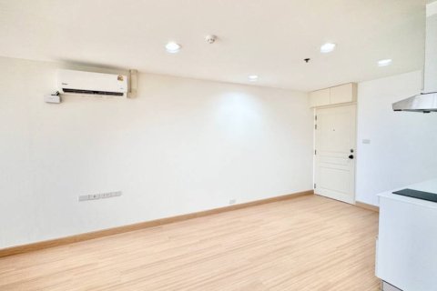 Condo in Bangkok, Thailand, 1 bedroom № 156820 - photo 5