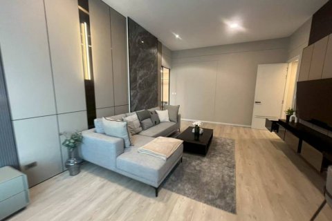 Loft in Saphan Sung, Bangkok, Thailand 4 bedrooms № 156823 - photo 4